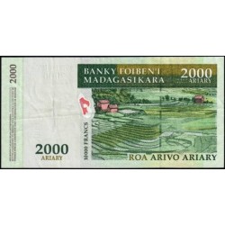 Madagascar - Pick 83 - 2'000 ariary - 10'000 francs - Série A G - 2003 - Etat : TTB